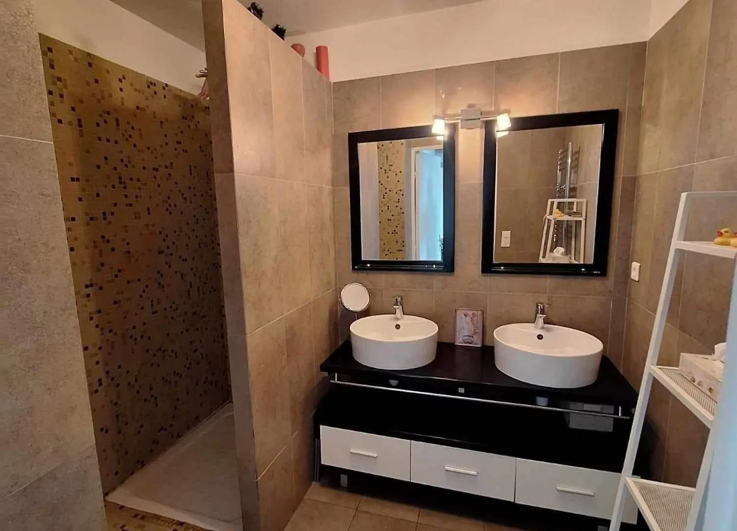 Bel Appartement Moderne Avec Piscine Hyeres